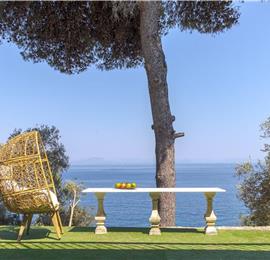 4 bedroom villa with pool by the sea, near Corfu town, sleeps 8